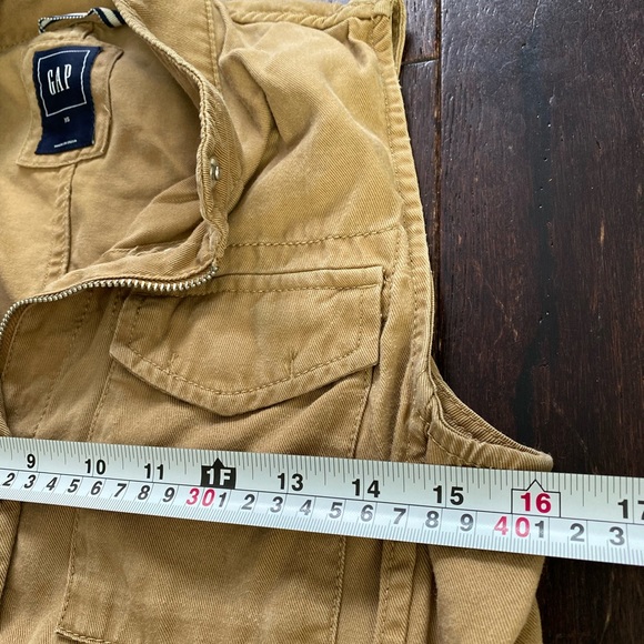 Gap XS khaki utility vest - Picture 3 of 4